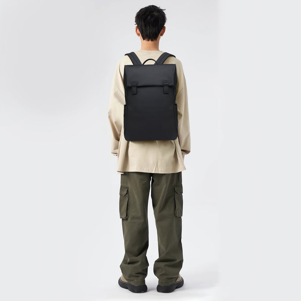 Savvy Men's Backpack