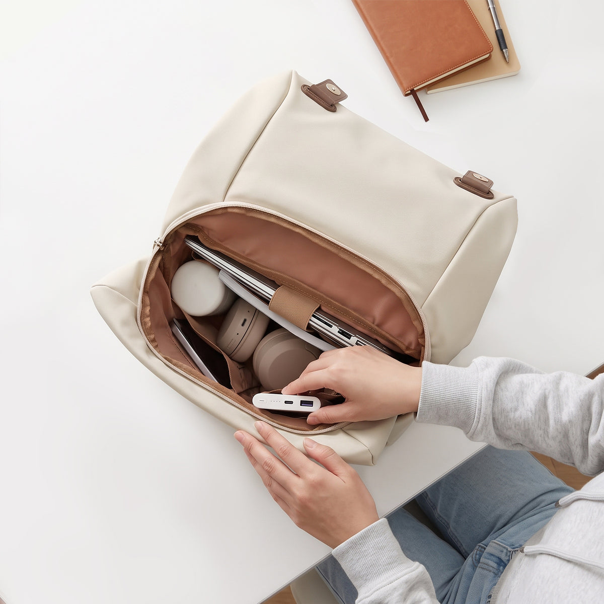 Julia Slim Backpack