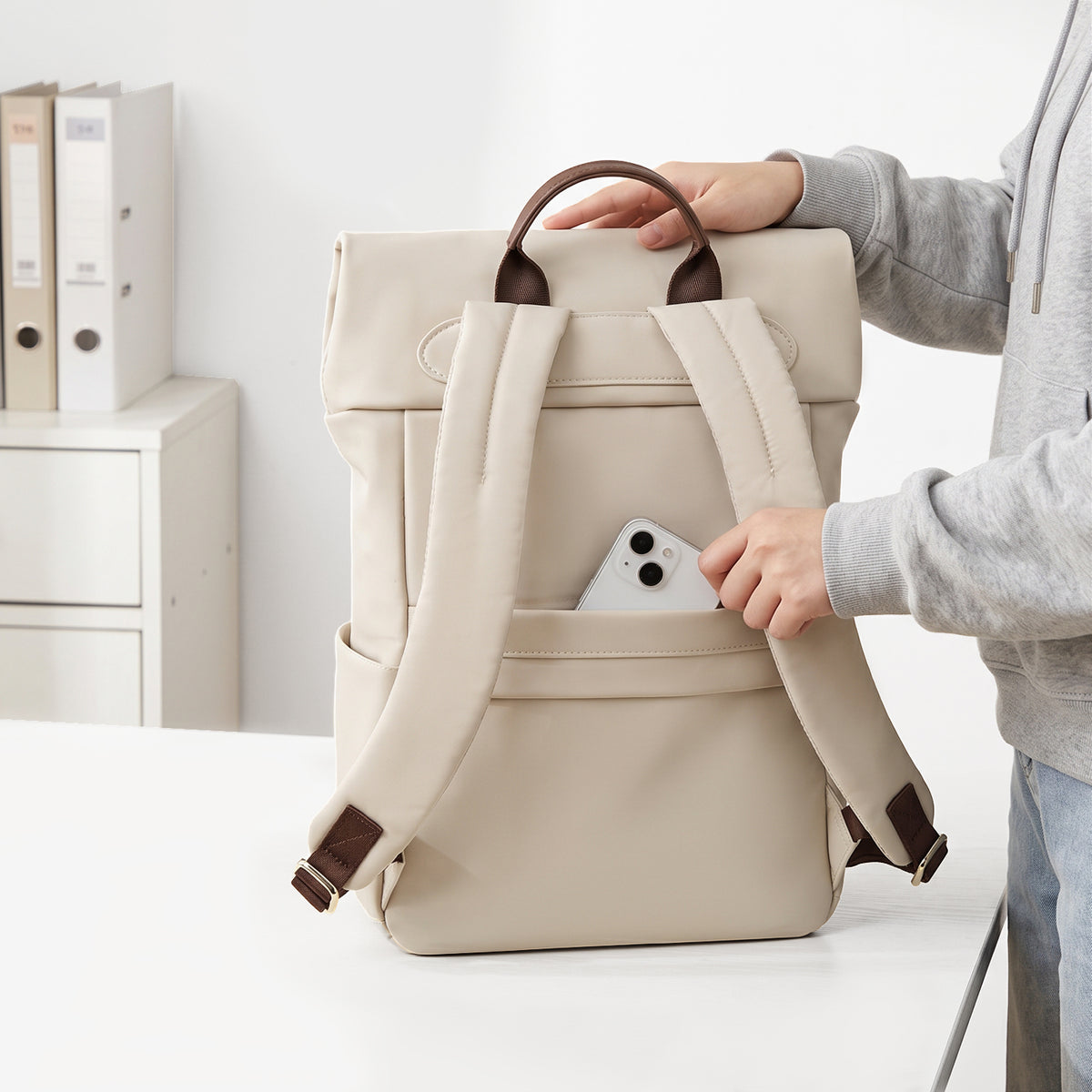 Julia Slim Backpack