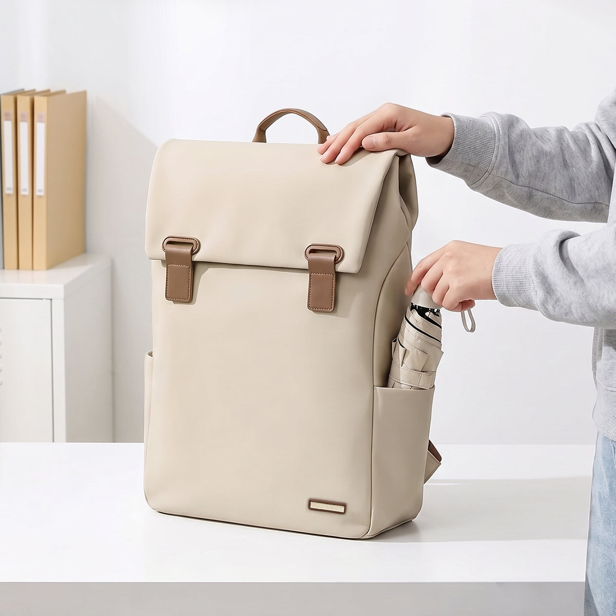 Julia Slim Backpack
